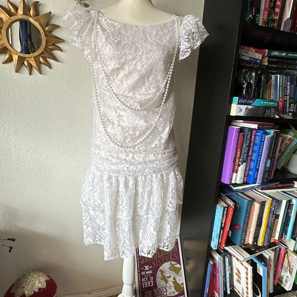 Isadora Size 5/6 White lace 80s dress vintage dress
